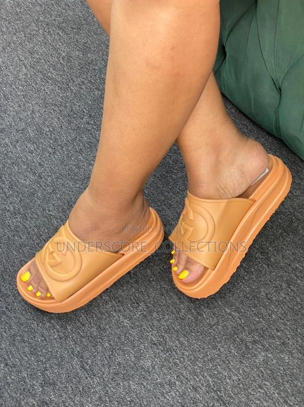 Super Comfy Gucci Wedge Sandals - thumbnail 4