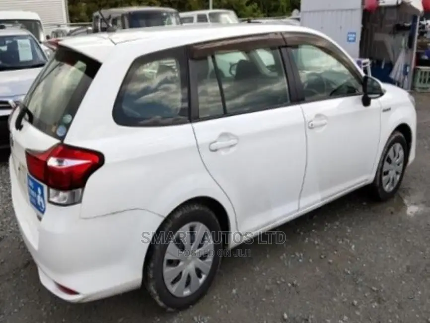 Toyota Corolla Fielder 2016 White