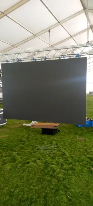 Great Set Up of Front and Back of the LED Panels