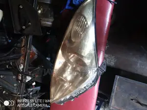 Toyota Wish Headlights