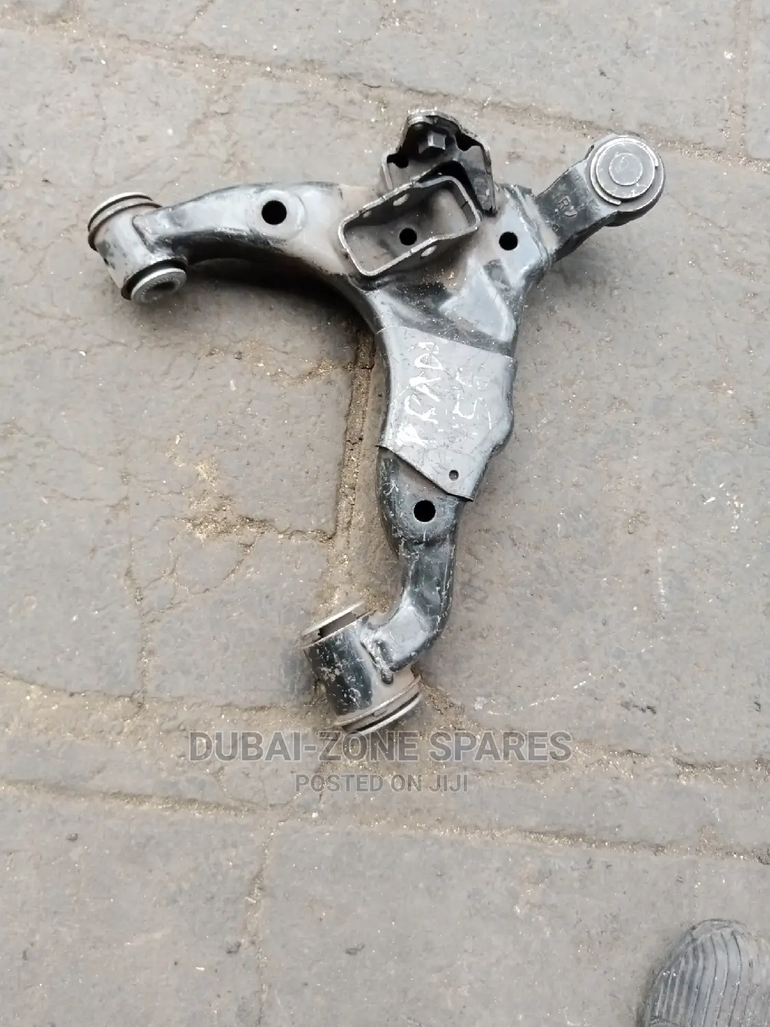 Prado J150 Lower Control Arms With Link and Without Link.