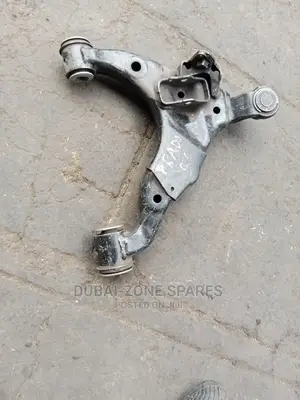 Prado J150 Lower Control Arms With Link and Without Link.