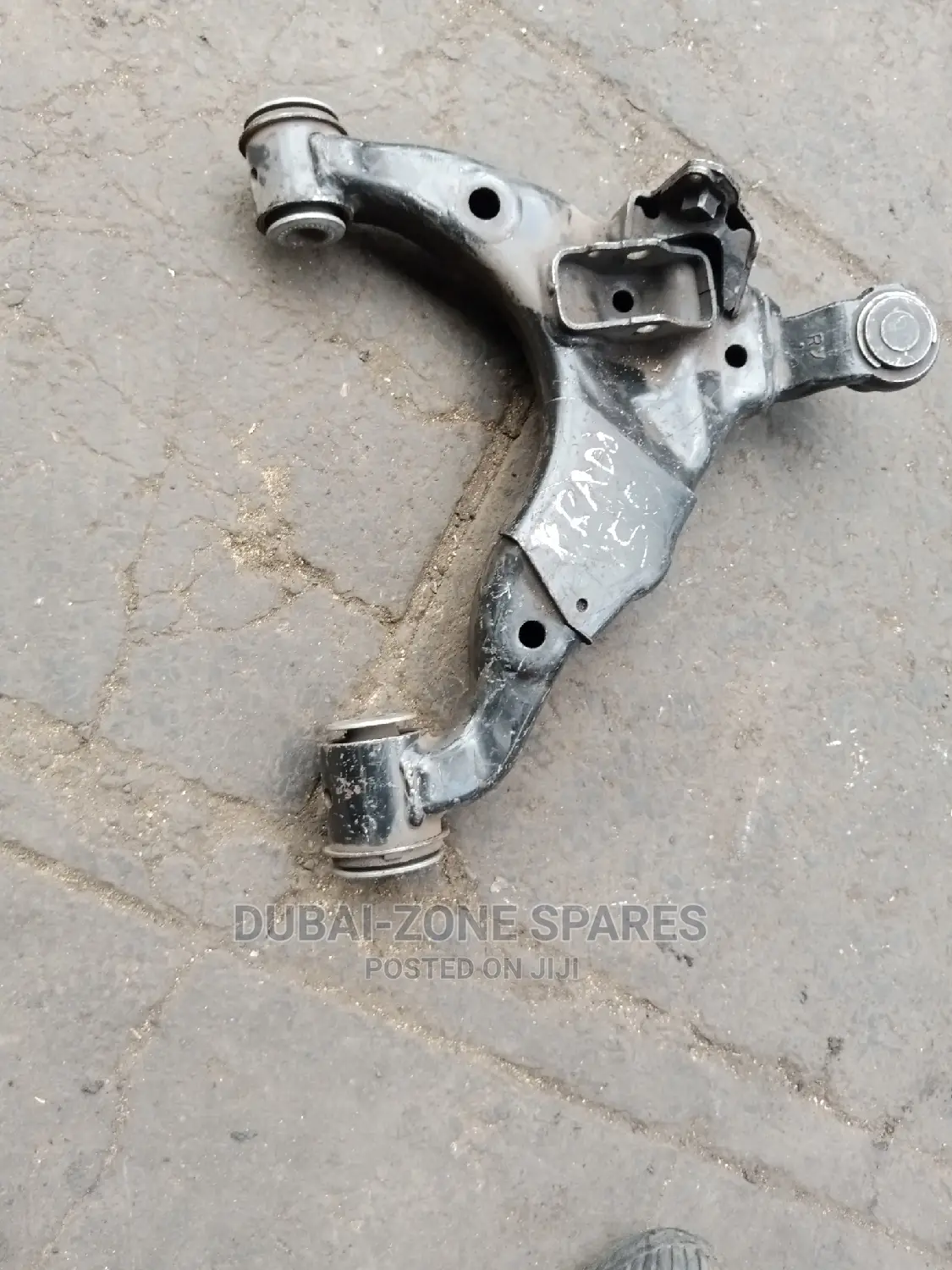 Prado J150 Lower Control Arms With Link and Without Link.