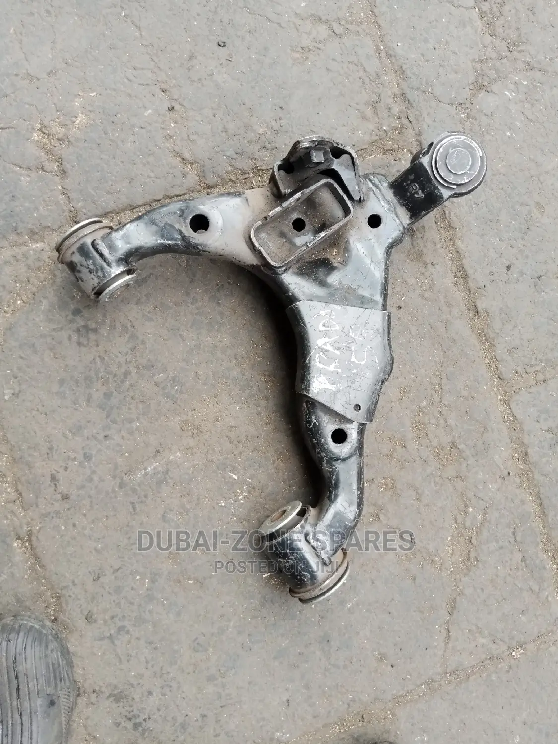 Prado J150 Lower Control Arms With Link and Without Link.