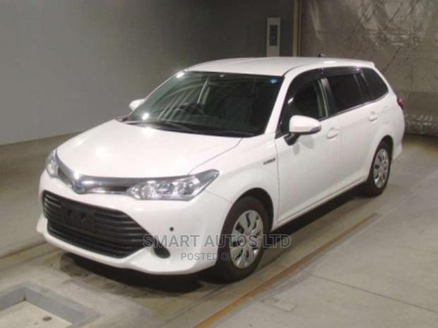 Toyota Corolla Fielder 2016 White - main view