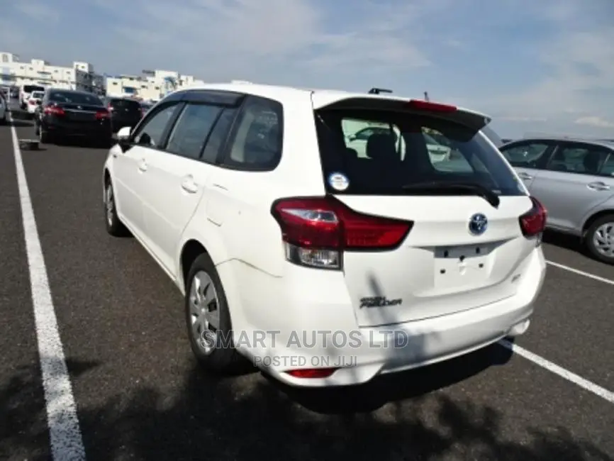 Toyota Corolla Fielder 2016 White