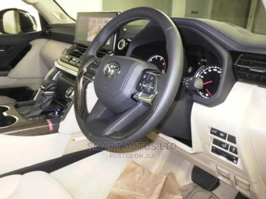 New Toyota Land Cruiser 2023 Pearl