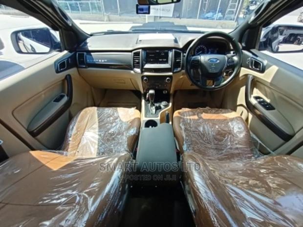 Ford Everest 2016 White - thumbnail 16
