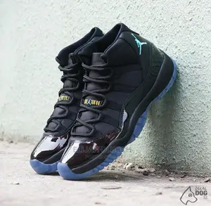 Jordan 11 Sneakers