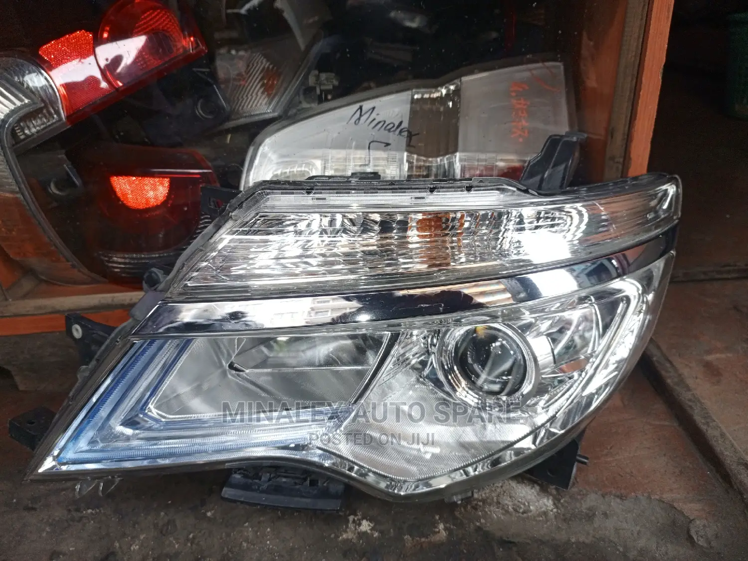 Serena New Model Nonzenon Headlights