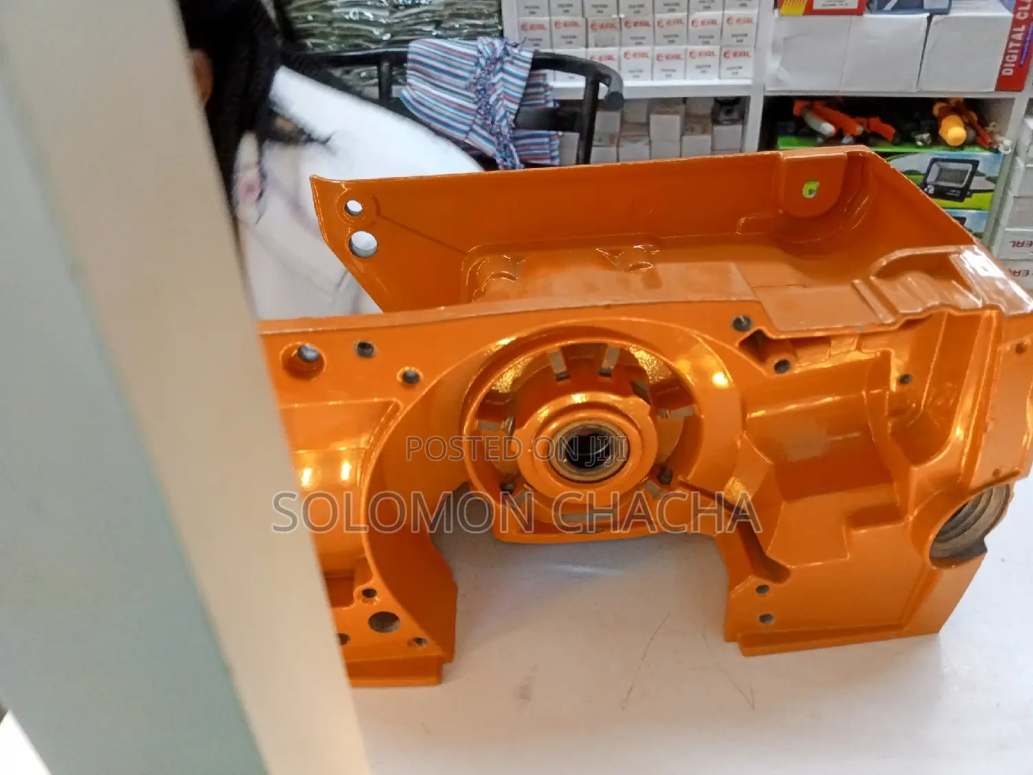 Power Saw 272 Crankcase Spire