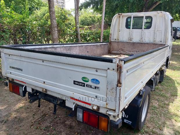 Isuzu Elf 2017 3000cc - thumbnail 5