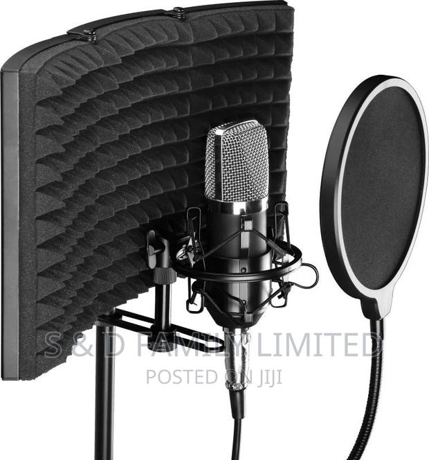 3 Panel Isolation Booth - main view