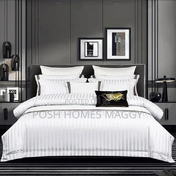 Luxury Cotton Stripped Bedsheets - main view
