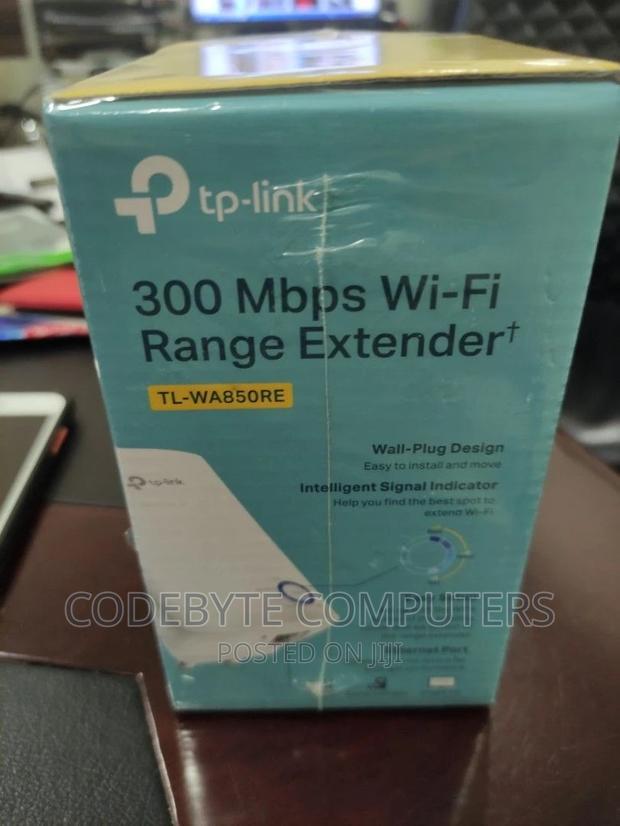 TP Link WA850RE Range Extender - main view