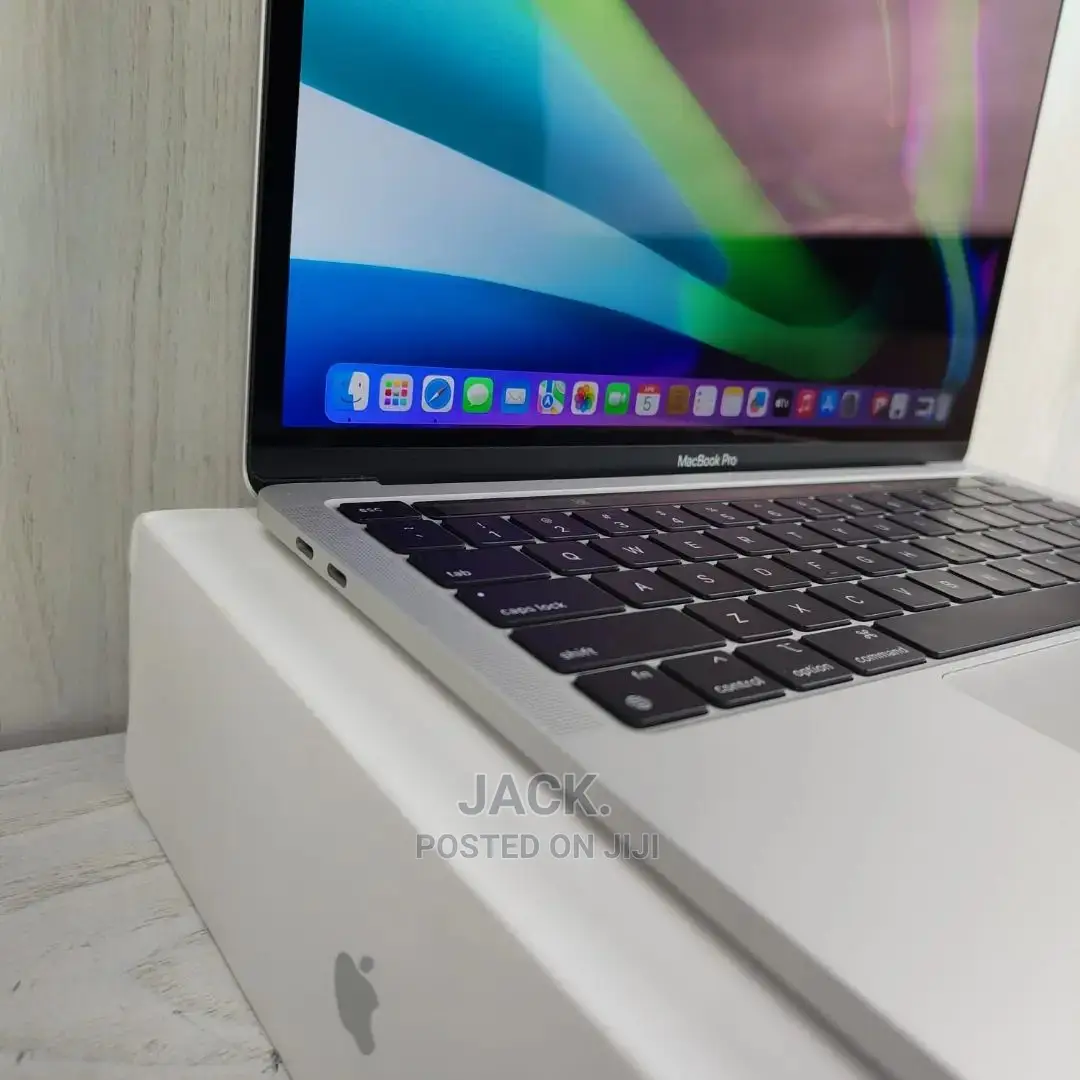Laptop Apple MacBook Pro 2020 M1 16GB Apple M1 Pro SSD 256GB