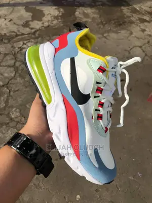 Nike 720 React