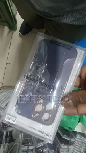 Wrist Strap Phone Case for iPhone 13 Pro