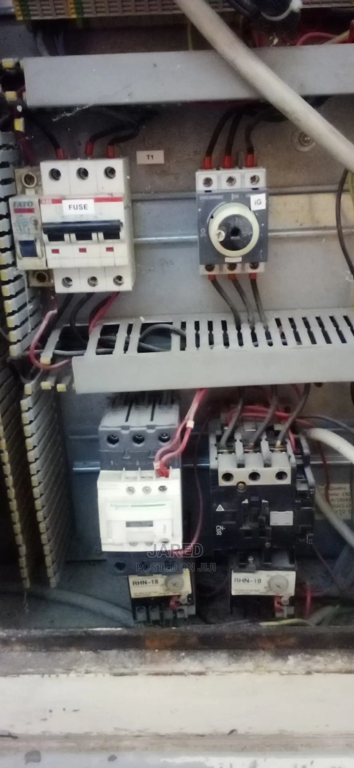 Electrician/Machine Technician