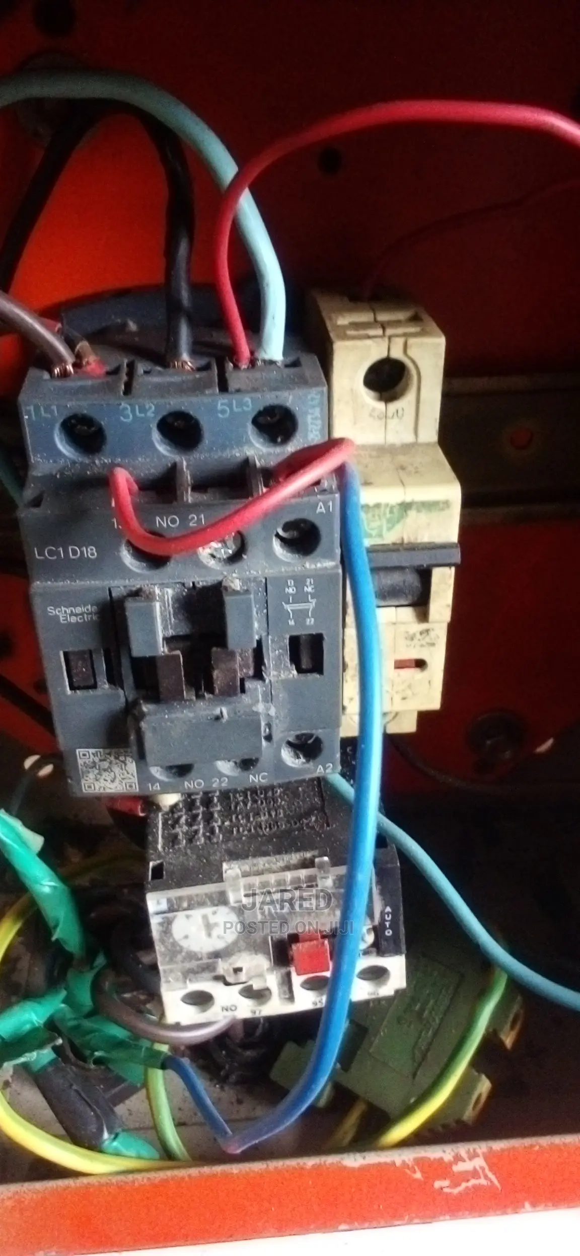 Electrician/Machine Technician