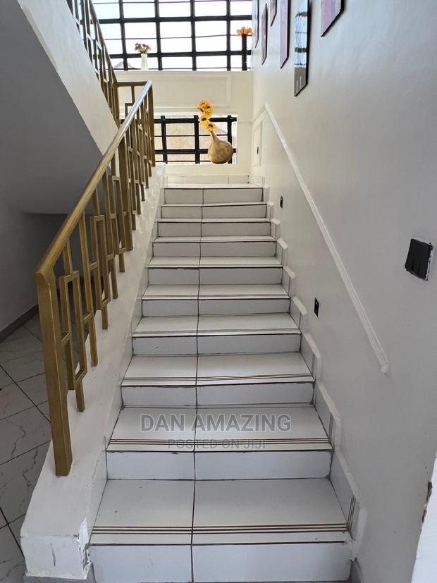 6bdrm Maisonette in Membley Estate for sale - thumbnail 12