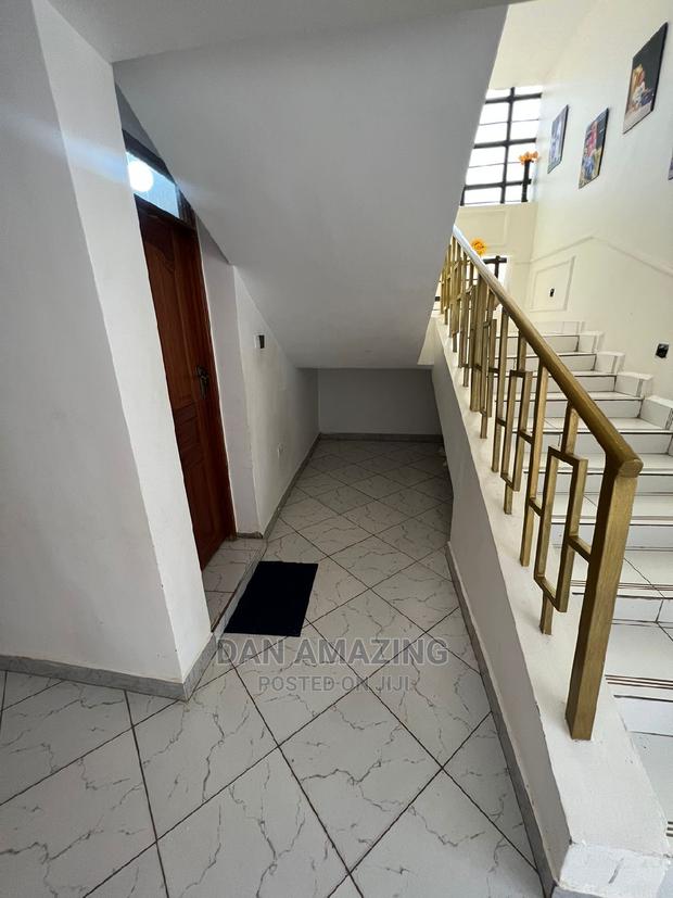 6bdrm Maisonette in Membley Estate for sale - thumbnail 13