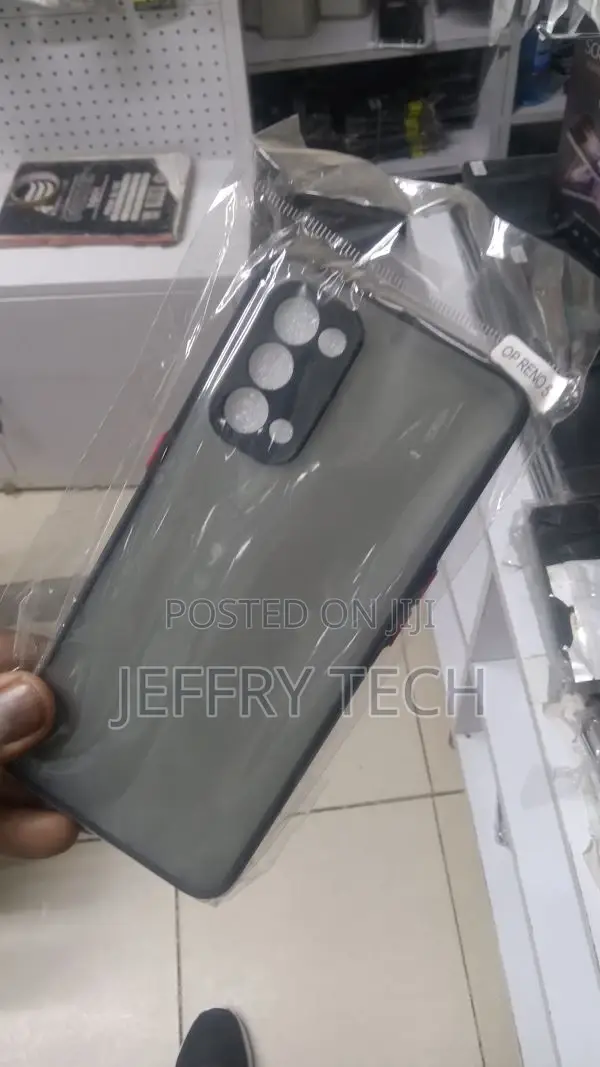 Oppo Reno 5 5G Cover - Black - Semi Transparent Matte Shockp