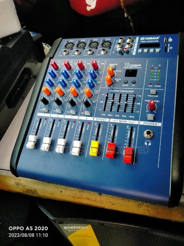 Yamaha 404 Powered Mixer - main view