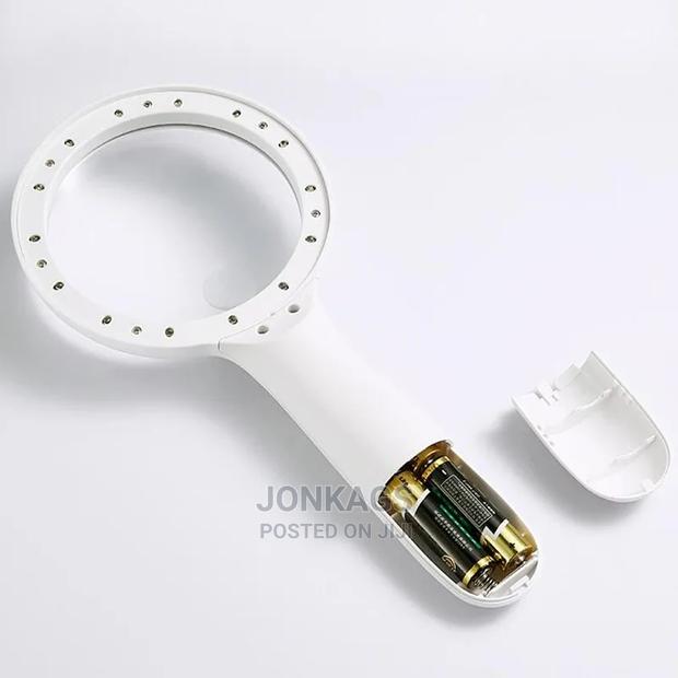 130mm Extra Large Magnifying Glass With LED Lights - thumbnail 3