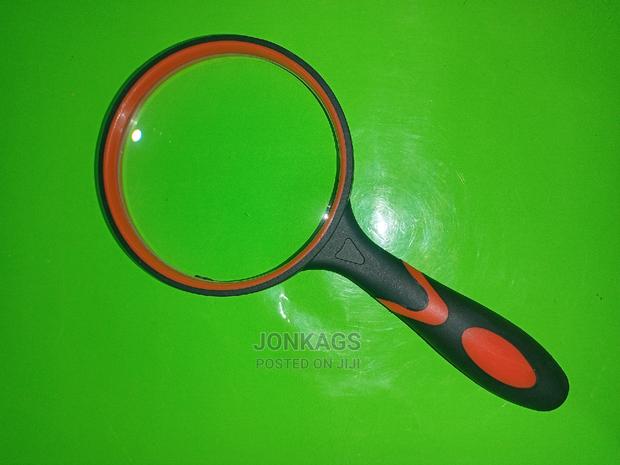 100mm Rubber Frame Magnifying Glass - thumbnail 3