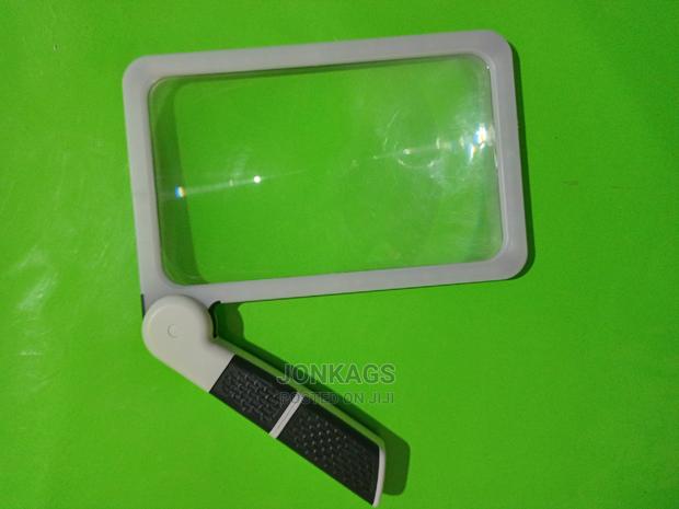Rectangular Wide Foldable Magnifying Glass - thumbnail 7