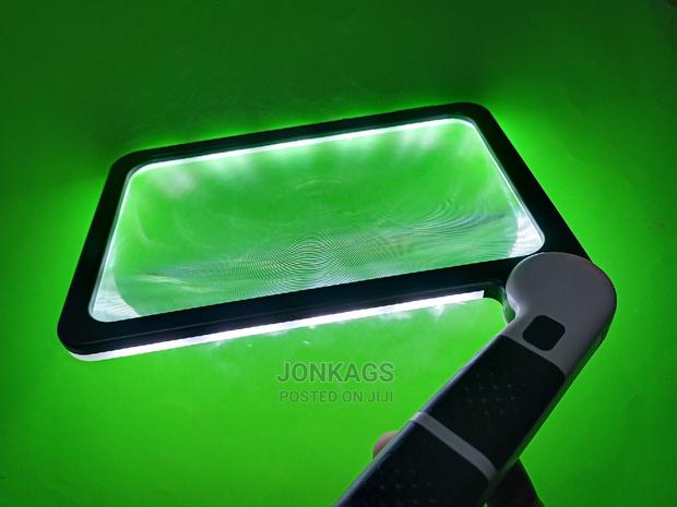 Rectangular Wide Foldable Magnifying Glass - thumbnail 15