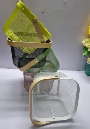 Mesh Wire Fruit Basket With Wooden Handle Size 26cm/18cm/25c