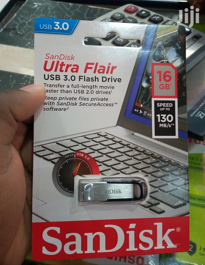 Ultra Flair USB 3.0 Flash Drive(16GB)