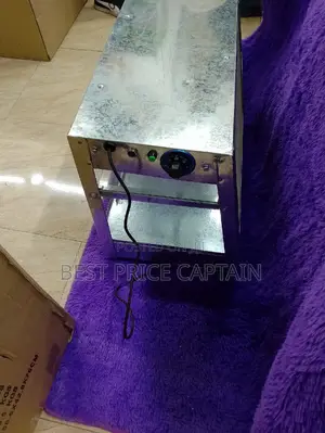 Chips Display With Regulated Warmer