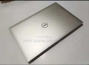 Laptop Dell Precision 5530 16GB Intel Xeon SSD 512GB