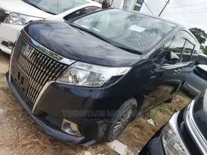 Toyota Esquire 1.8 FWD Hybrid (7 seater) 2017 Black