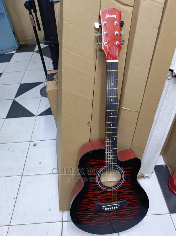 Acoustic Guitar Maroon 40s - main view