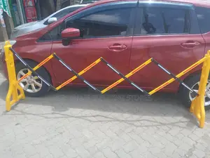 Portable Road Reflective Barrier