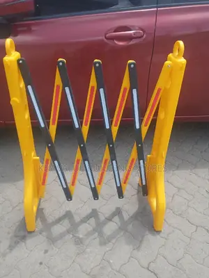 Portable Road Reflective Barrier
