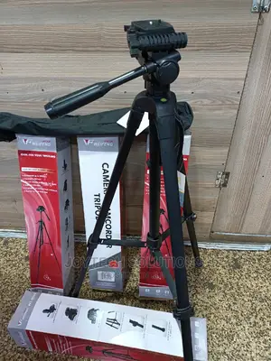 Universal 3560 Camera/ Phone Tripod