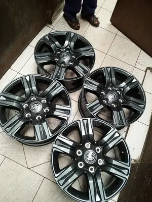 Original Toyota Fortuner, Prado 17 Inch Rims Set