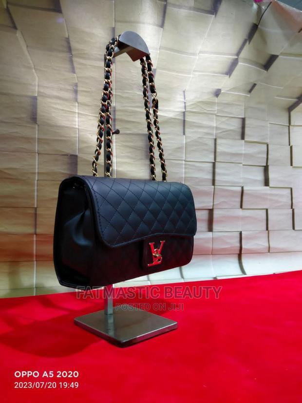 Designer Bag Louis Vuitton - main view