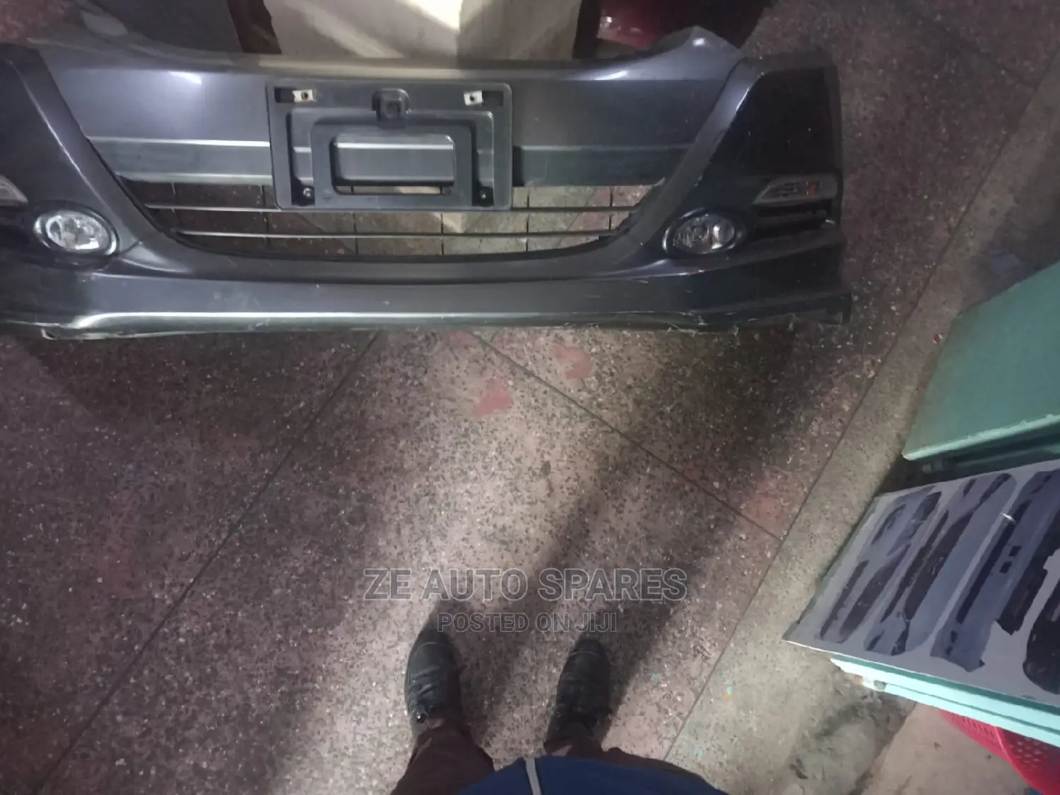 Honda Insight Clean Front Bumper With Foglights