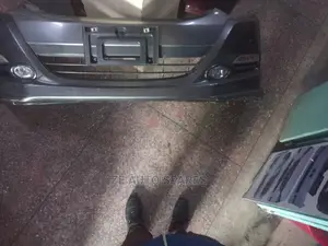 Honda Insight Clean Front Bumper With Foglights