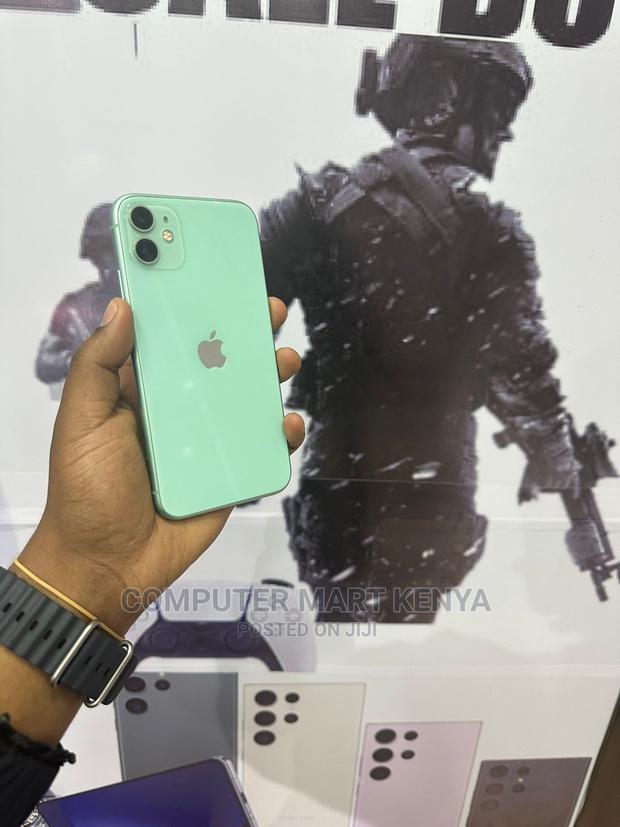 Apple iPhone 11 64 GB Green - main view