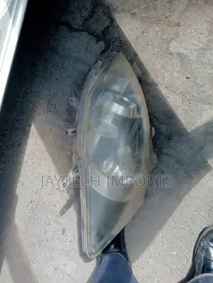 Auris Left Xenon
