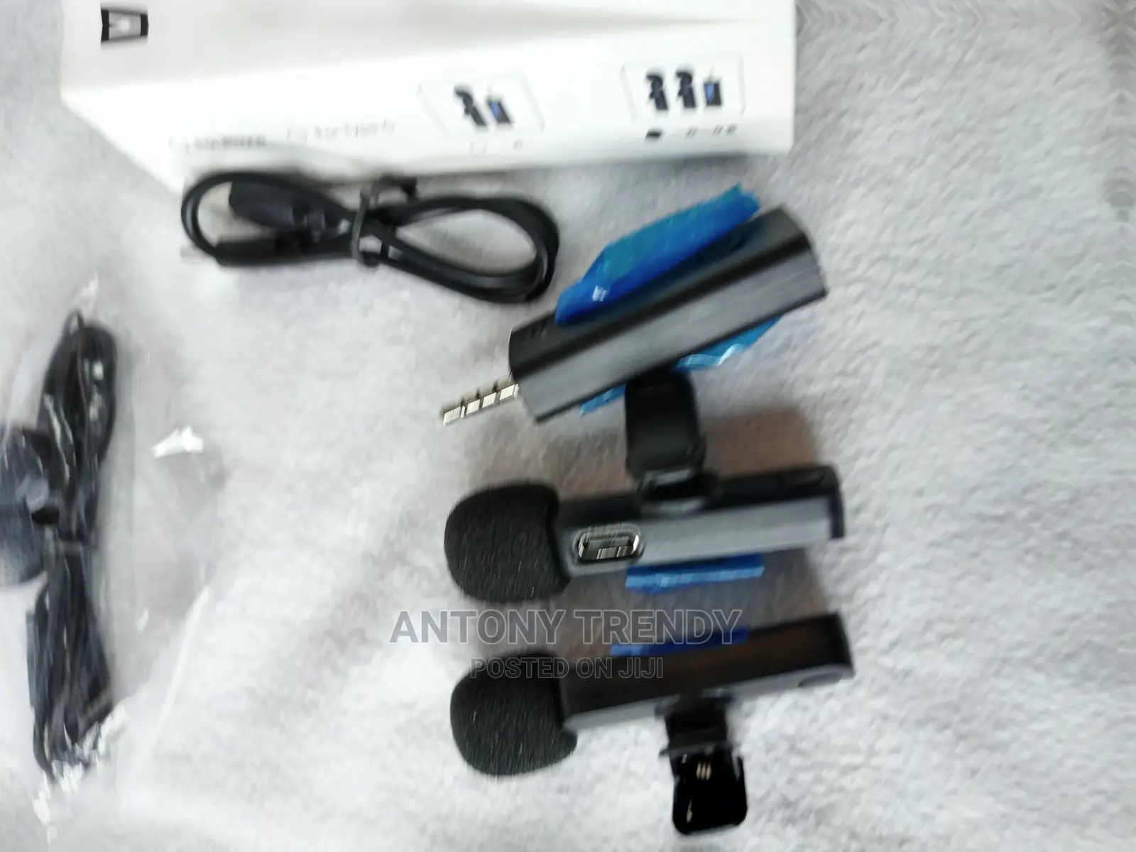  Dual Wireless Microphone 3.5MM for Recording