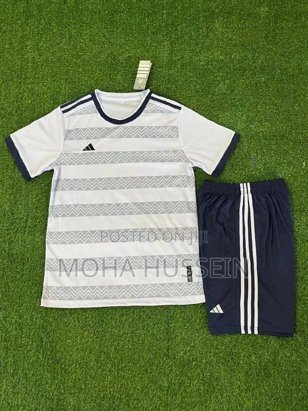 Soccer Uniforms Kits - thumbnail 3