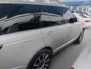 Land Rover Range Rover Vogue 2016 Silver